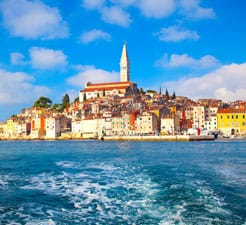 Hoe boekt u een Veerboot naar Porec
