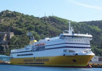 corsica_sardinia_ferries_mega_express_four